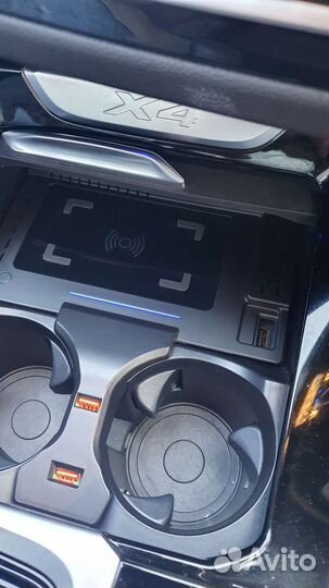 Беспроводное зарядное устройство QI для BMW X4G02