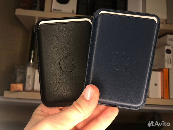 Картхолдер на iPhone Apple Wallet