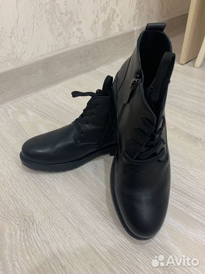 Ботинки женские