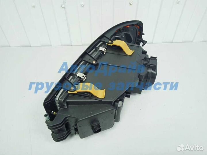 Фара Ман Ф2000 Командор