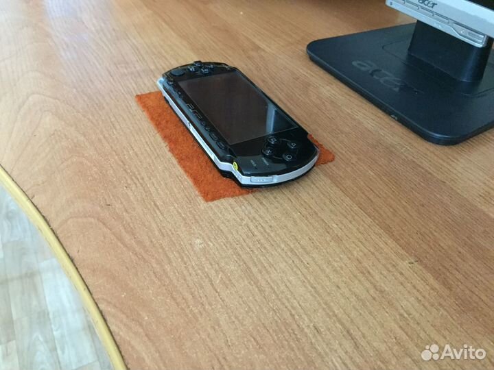 Продам Sony PlayStation Portable Slim Lite/2008