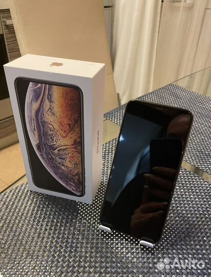 Телефон iPhone xs max Gold