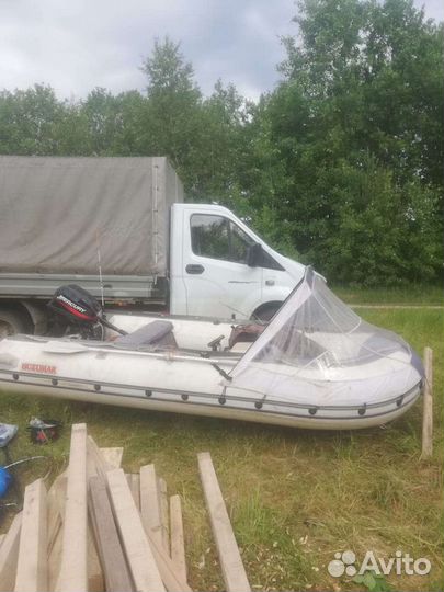 Лодка с мотором