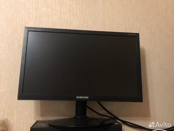 Монитор Samsung 22 дюйма