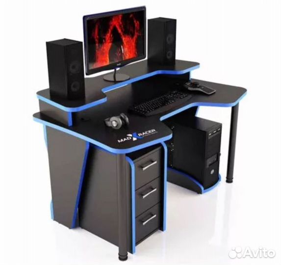 Геймерский стул черного цвета