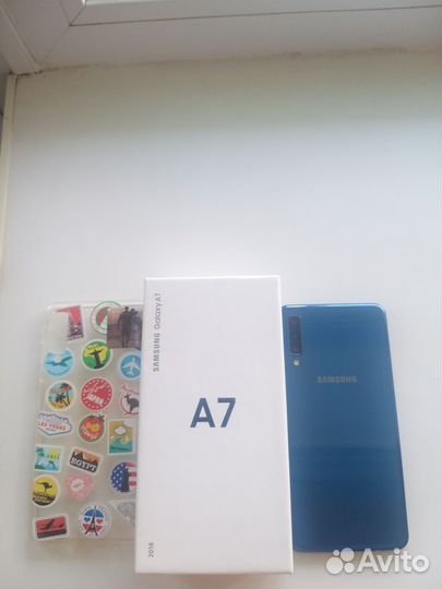 Телефон Samsung galaxy a7 2018