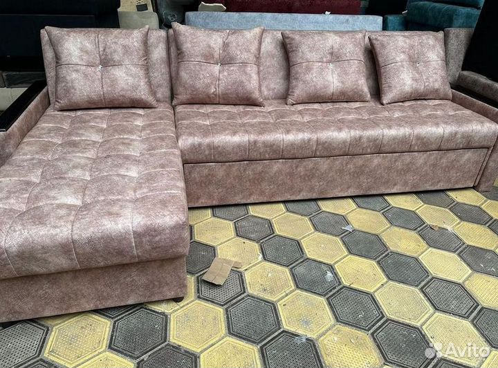 Угловой диван раскладной в наличии не б/у
