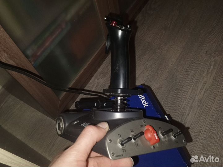 Saitek av8r-01