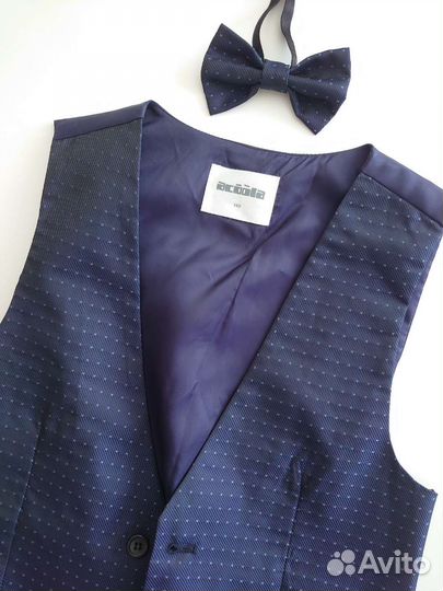 Жилетка для мальчика школьная, с бабочкой