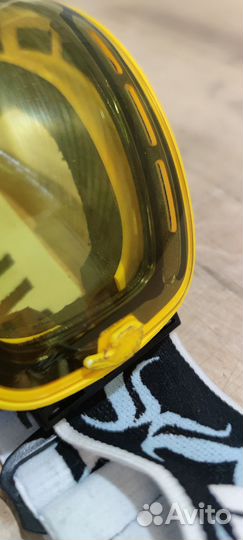 Сноубордические/горнолыжные очки