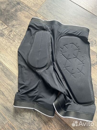 Защитные шорты dainese женские M