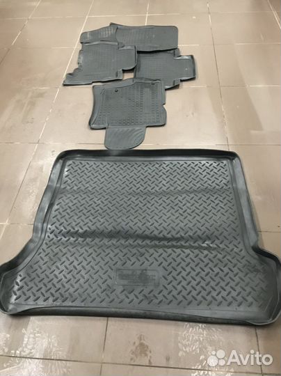 Автомобильные коврики резиновые
