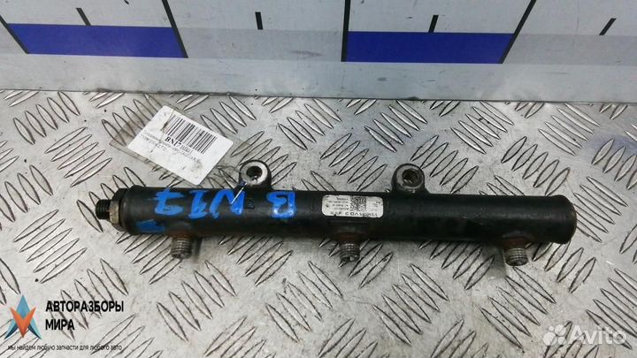 Топливная рампа Jaguar S-Type рест. 2004