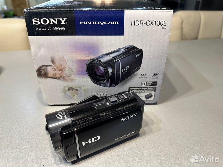 Видеокамера Sony HDR-CX130E