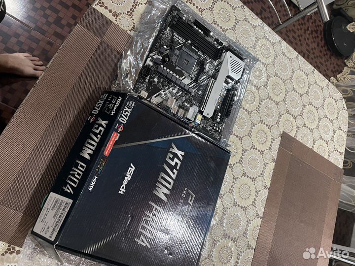 Материнская плата asrock X570 PRO4