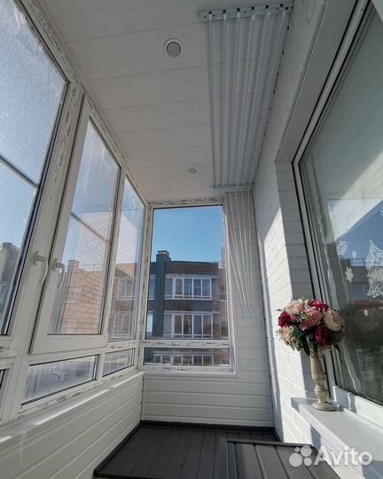 Остекление балконов под ключ