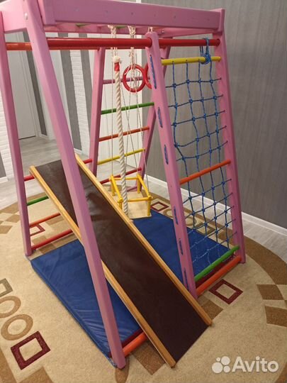 Детская горка с качелями