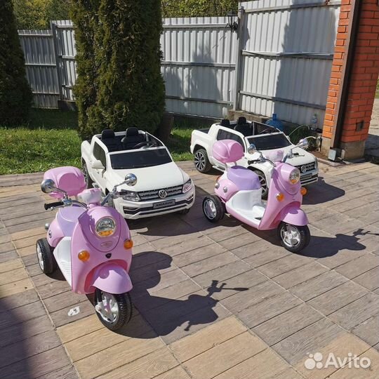 Детский электромобиль двухместный