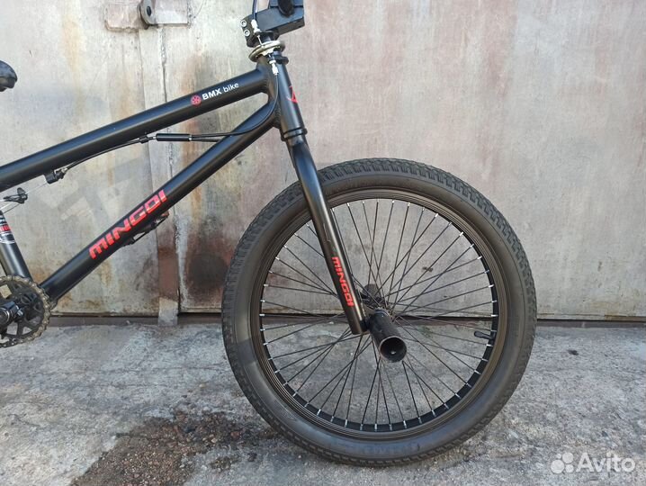 Трюковой велосипед BMX