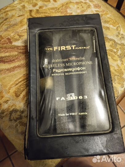 Динамический микрофон First FA-3063 (+ переходник)