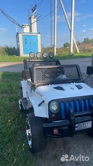 Детский электромобиль jeep