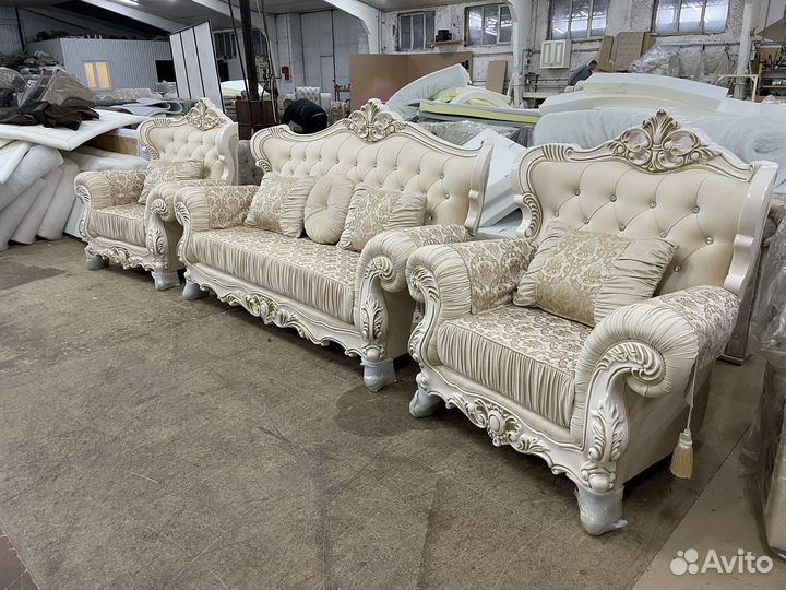 Мягкая мебель диваны и кресла