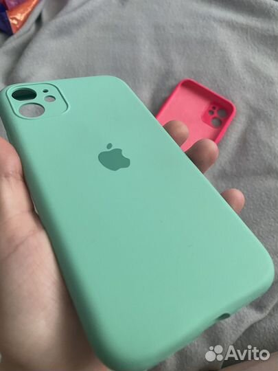 Чехлы на iPhone 11