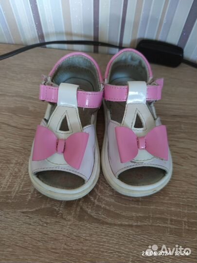 Босоножки для девочки