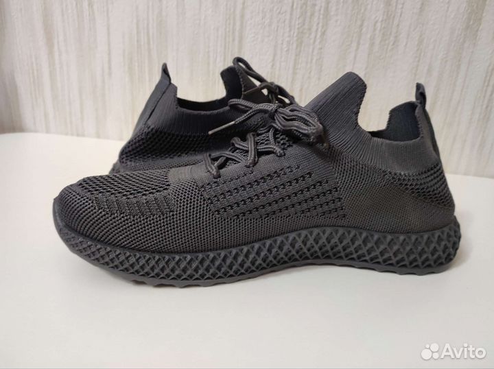 Кроссовки текстильные дышащие летние