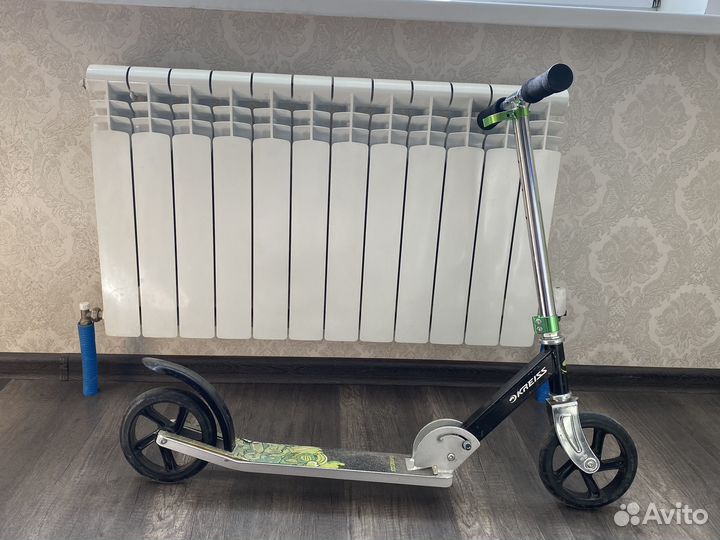 Продаю городской самокат