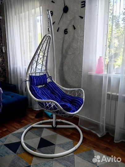 Подвесное кресло кокон с подставкой для ног