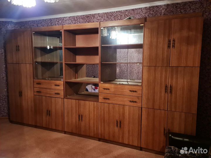 Стенка в гостиную