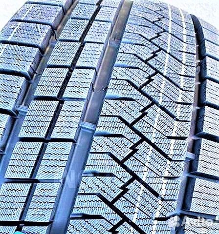 Triangle Trin PL02 225/45 R18