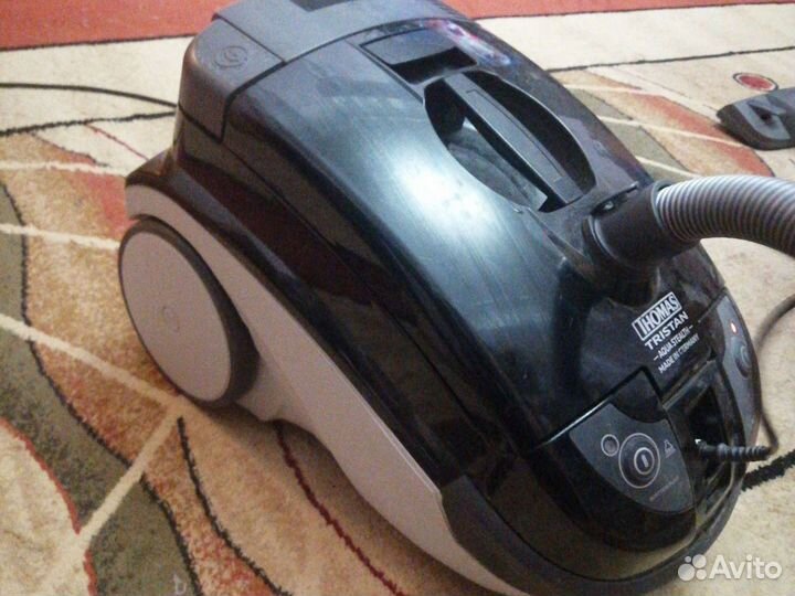 Пылесос Thomas tristan aqua stealth