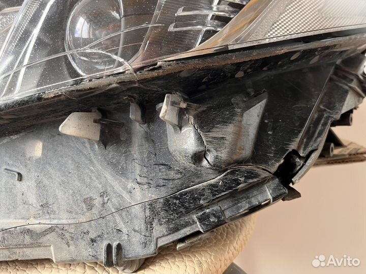 Левая фара Toyota Camry 70