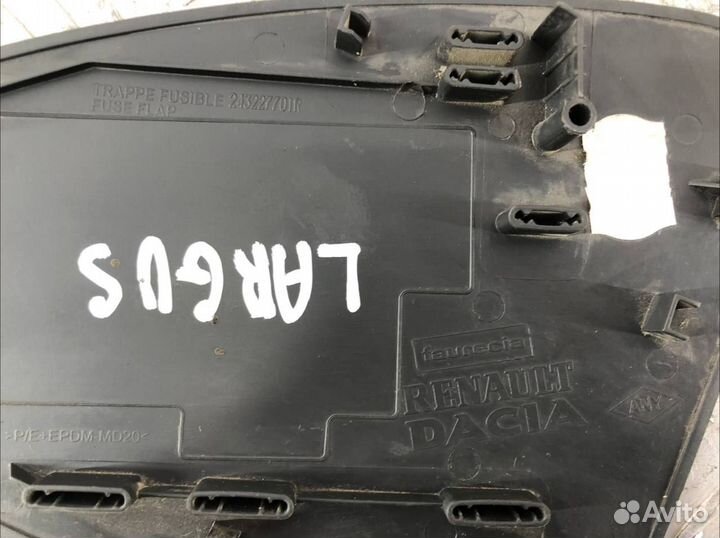 Накладка торпедо Лада Ларгус