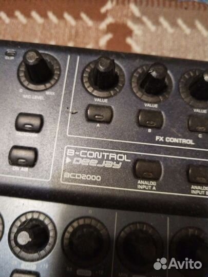 Dj контролер benriger всd3000,2000