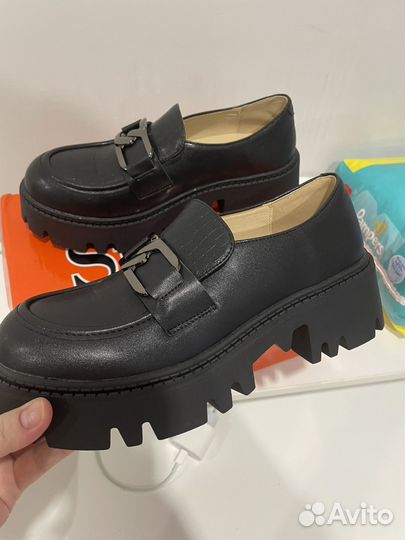 Обувь женская 38 размер лоферы