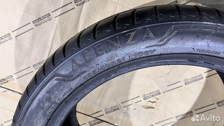 Bridgestone Alenza 001 285/40 R21