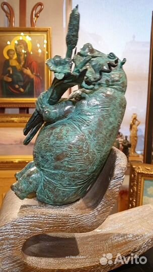 Скульптура бегемота «Счастливый день»