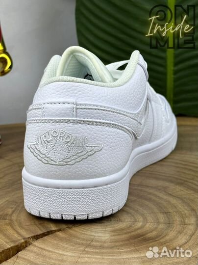 Nike air jordan 1 low white