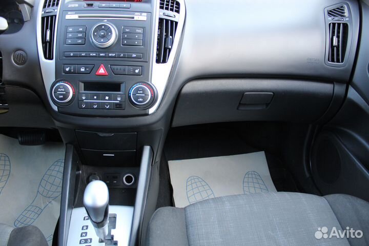 Kia Ceed 1.6 AT, 2011, 177 235 км