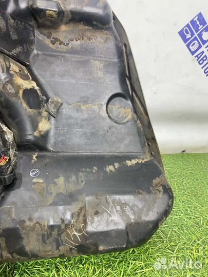 Бензобак Mitsubishi Galant седан 2.4 4G64 2002