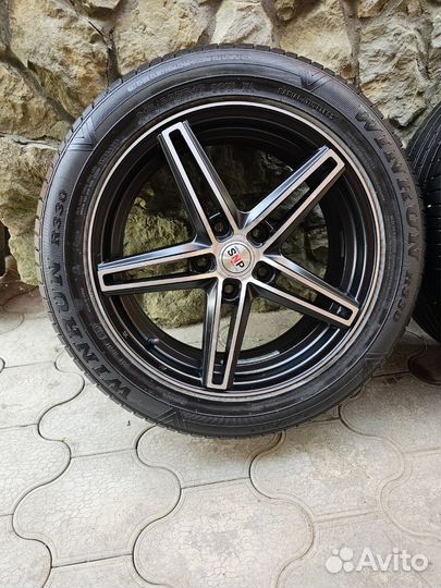 R17 Vossen 5/114.3