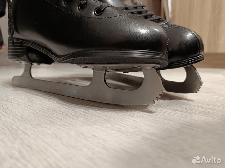 Коньки фигурные Nordway Laval (40.5 RU, 41 EU)