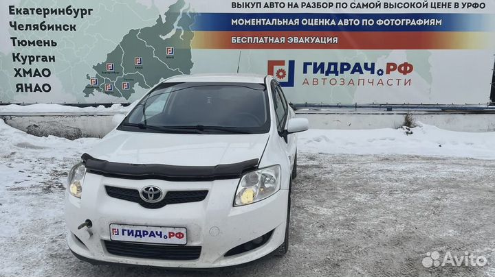 Стекло двери задней правой (форточка) Toyota Auris