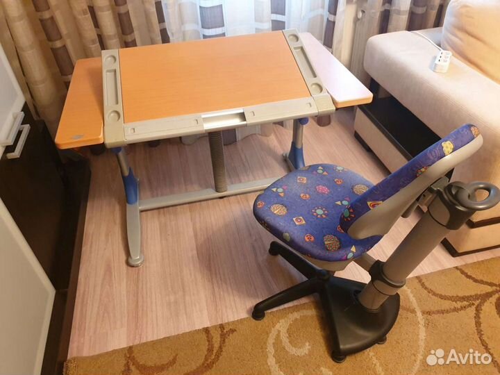 Растущая парта стол и кресло трансформер