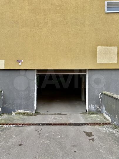 Машиноместо, 14 м²