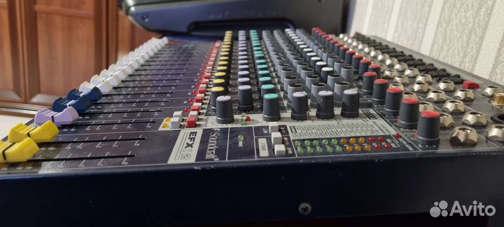 Микшерный пульт Soundcraft FX12