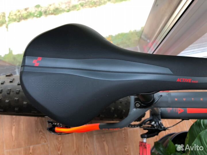 Велосипед cube